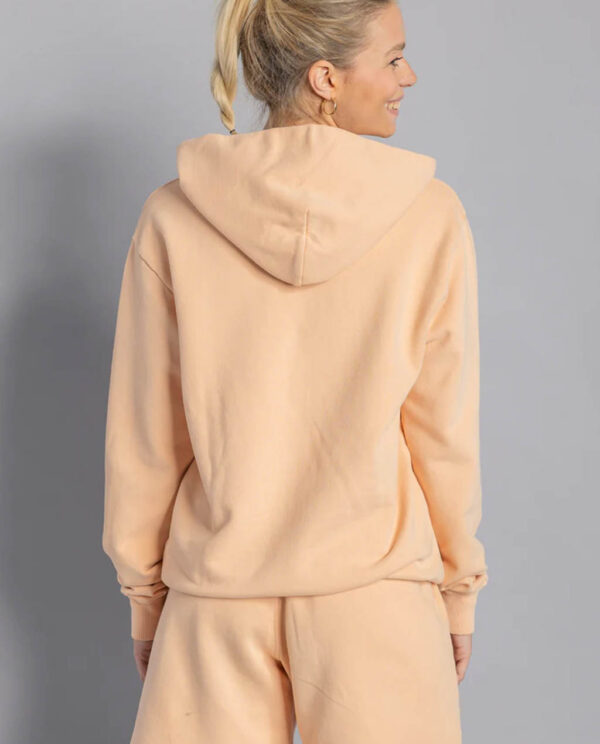 Dirts-Mode_0005_Hoodie Peached 4