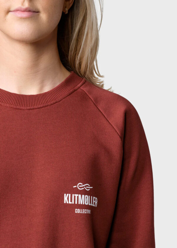Maja_small_logo_crew-Sweatshirts-KC1003-Clay_red-3_900x