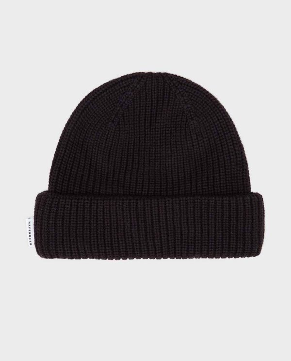 SUSLET Produktfotos_0070_hafendieb-sloop-beanie-unisex-black-01