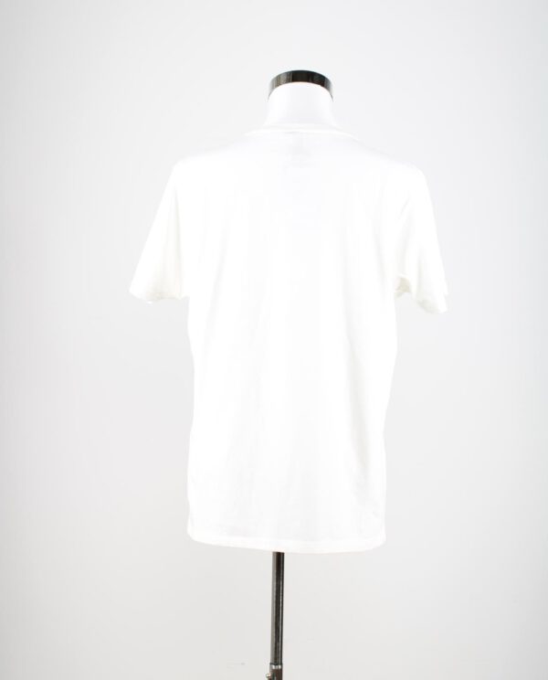 WONDA-SUSLET-Outlet-2023_0005_Life-Tree-Fairwear-OrganicShirt-Men-Stone-Washed-White-Fusion-Close